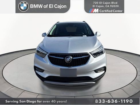 Used 2020 Buick Encore Essence image 3