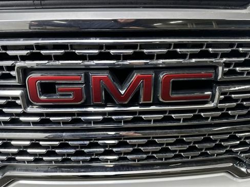 Used 2022 GMC Sierra 1500 Denali image 9