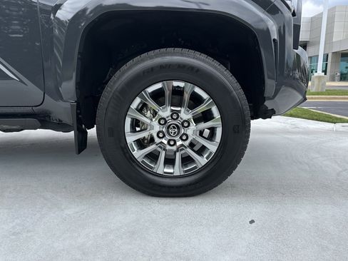 Certified 2025 Toyota Tacoma Limited AWD/4WD image 13