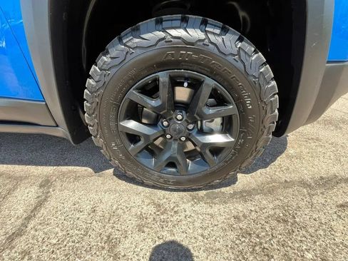 Used 2017 Jeep Cherokee Trailhawk w/ Comfort/Convenience Group AWD/4WD image 20