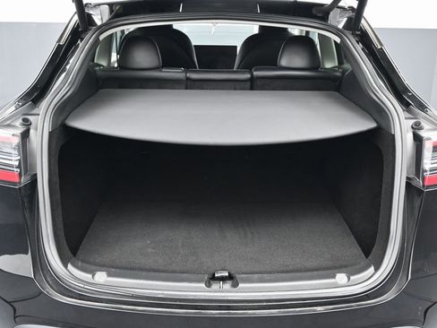 Used 2023 Tesla Model Y Long Range image 14