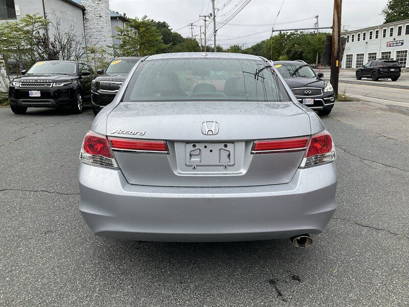 Used 2011 Honda Accord EX-L image 6