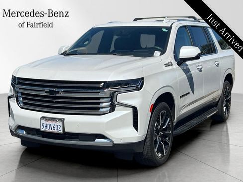 Used 2023 Chevrolet Suburban High Country w/ Advanced Technology Package AWD/4WD image 1