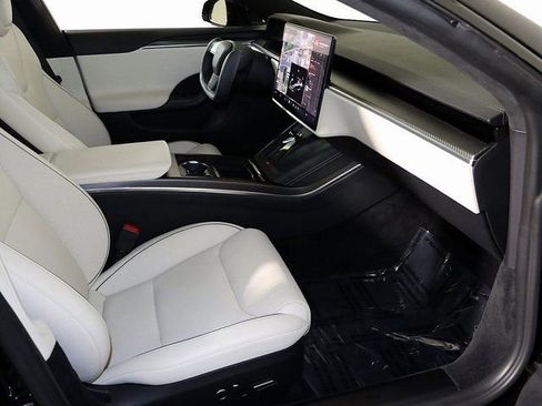 Used 2023 Tesla Model S Plaid image 34