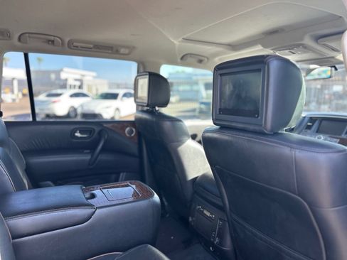 Used 2019 Nissan Armada Platinum w/ Captain's Chairs Package RWD image 13