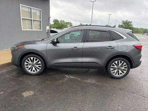 Used 2021 Ford Escape Titanium AWD/4WD image 11