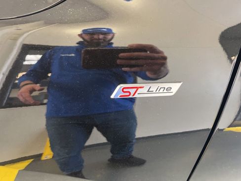 Used 2023 Ford Escape ST-Line Elite w/ Premium Technology Package image 3