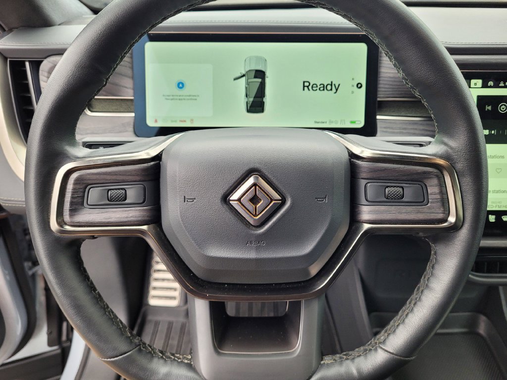 Used 2023 Rivian R1S Adventure Dual AWD/4WD image 16