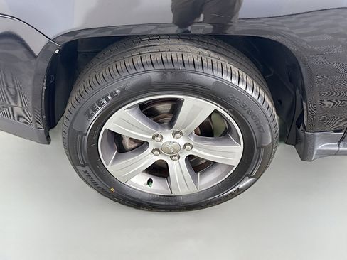 Used 2017 Jeep Compass High Altitude image 36