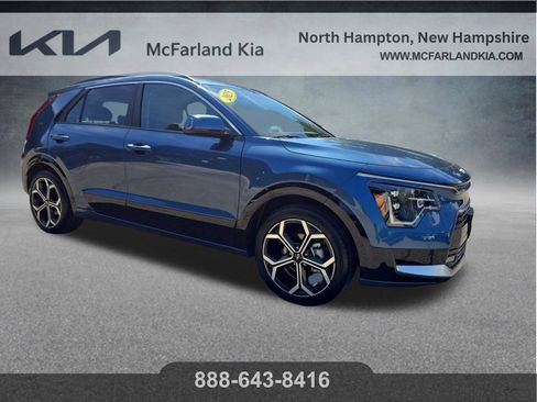Used 2025 Kia Niro SX Touring FWD image 8