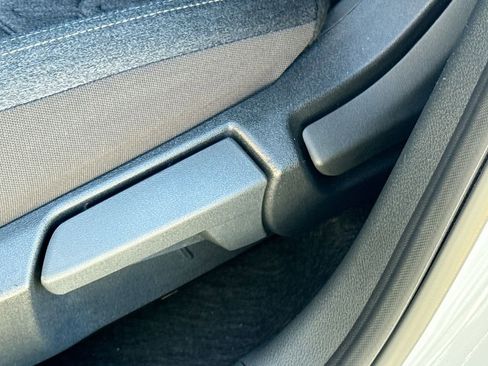 Used 2025 Nissan Kicks SV image 18