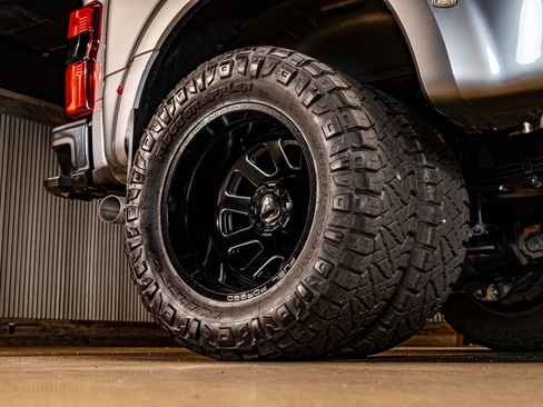 Used 2023 Ford F450 Lariat w/ Camper Package image 15