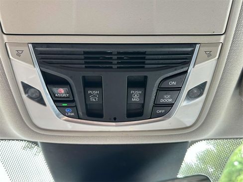 Certified 2023 Acura MDX SH-AWD w/ Technology Package image 15