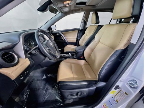 Used 2016 Toyota RAV4 Limited image 21