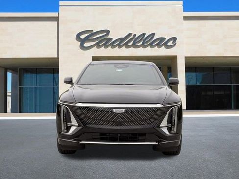 New 2026 Cadillac Lyriq Luxury RWD image 7