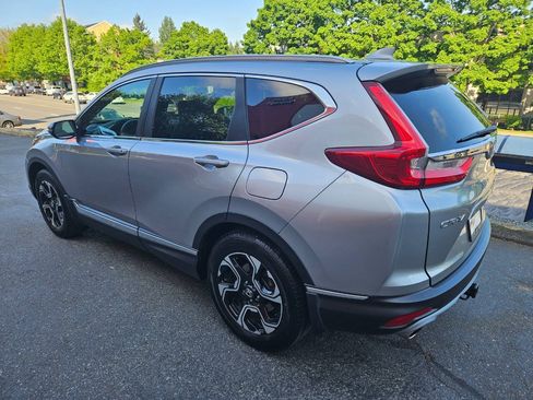 Used 2017 Honda CR-V Touring image 3