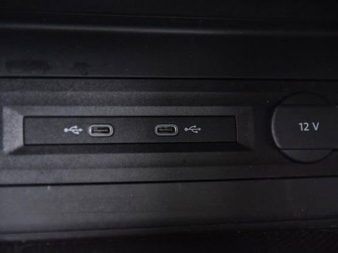 Certified 2023 Volkswagen Atlas Cross Sport SE image 16