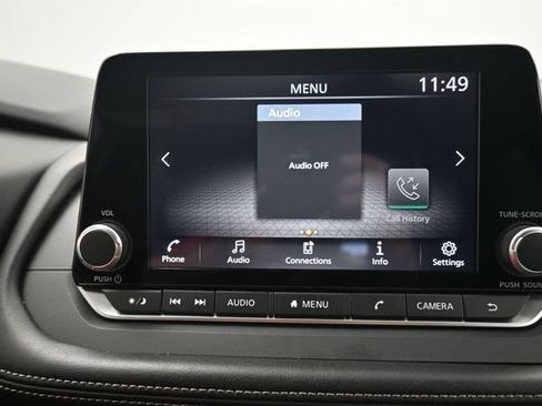 Used 2024 Nissan Rogue S FWD image 22