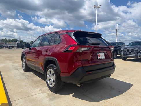 Used 2023 Toyota RAV4 LE FWD image 4