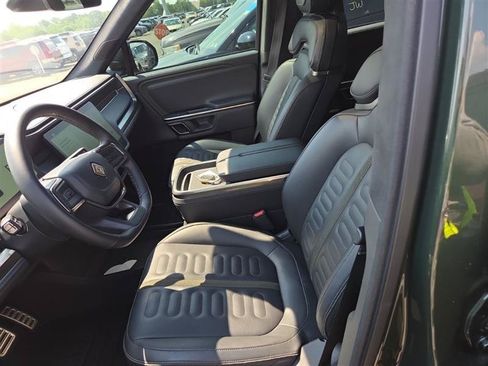Used 2023 Rivian R1S Adventure AWD/4WD image 5