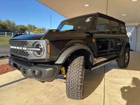 New 2025 Ford Bronco Badlands image 10