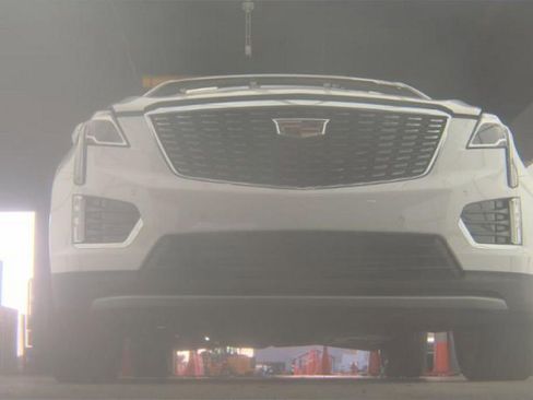 Used 2024 Cadillac XT5 Premium Luxury FWD image 3