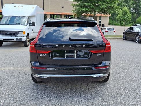 Used 2023 Volvo XC60 B5 Plus image 5