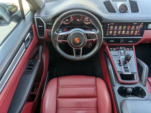Certified 2023 Porsche Cayenne Coupe image 15