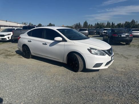 Used 2017 Nissan Sentra S image 3