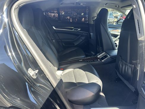 Used 2015 Porsche Panamera S RWD image 22