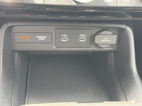 Certified 2025 Honda Civic Sport image 32