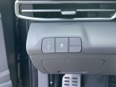 New 2026 Hyundai Elantra Sport FWD image 25