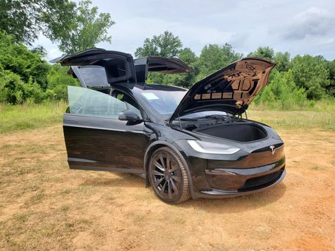 Used 2022 Tesla Model X Plaid AWD/4WD image 12