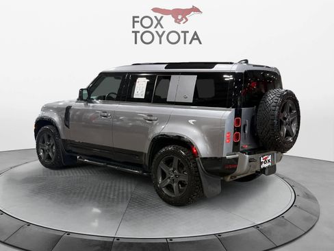 Used 2022 Land Rover Defender 110 X-Dynamic SE AWD/4WD image 4