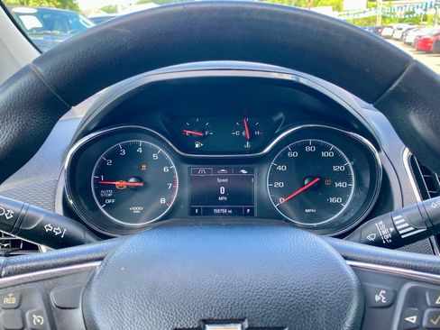 Used 2019 Chevrolet Cruze LT w/ LT Fleet Convenience Package FWD image 18