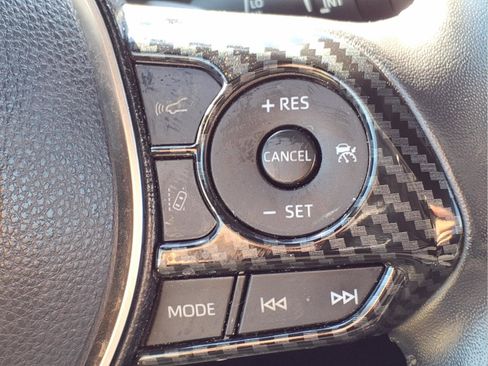 Used 2020 Toyota Corolla SE image 21