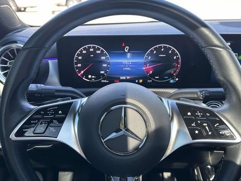 Used 2024 Mercedes-Benz CLA 250 4MATIC image 29