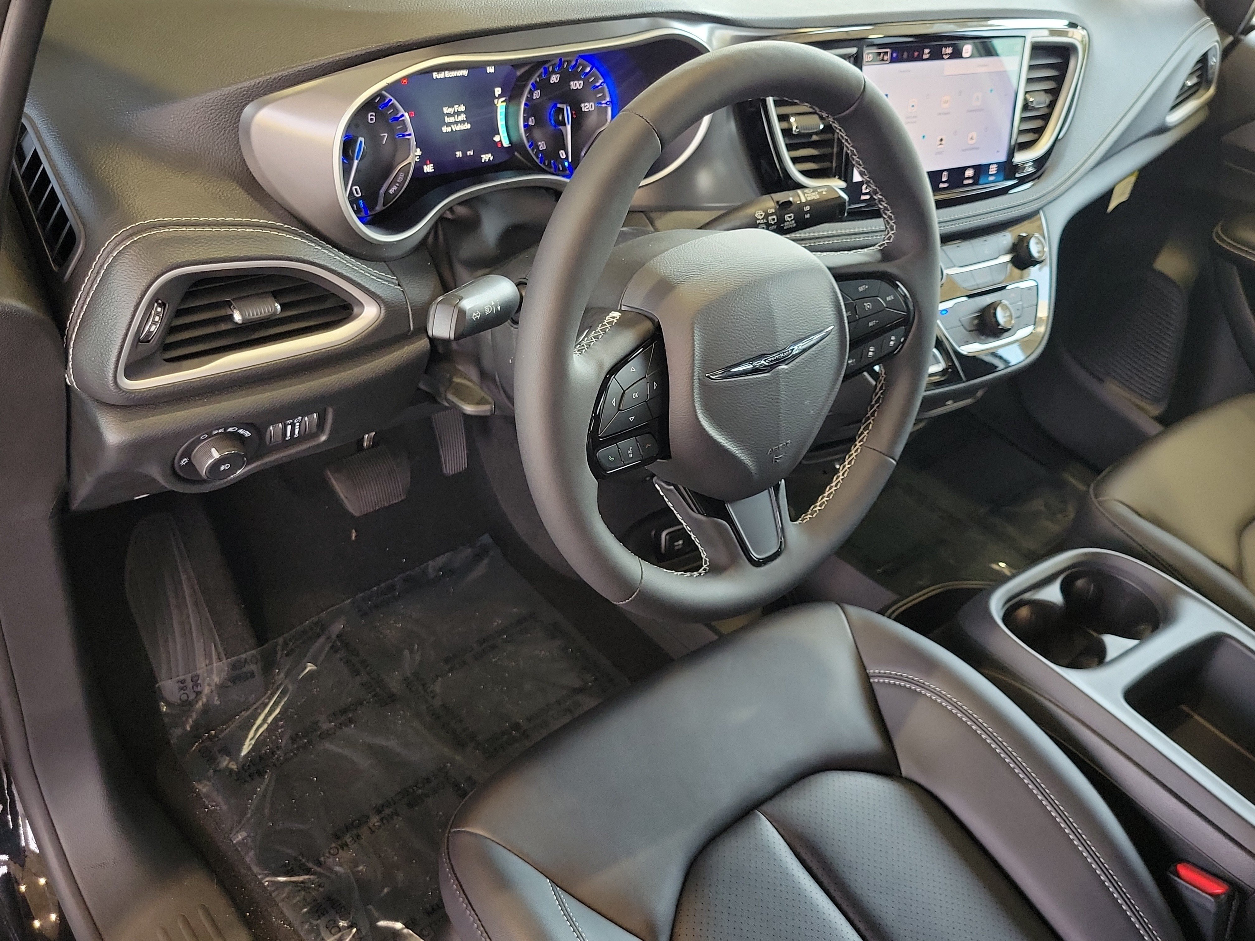 New 2026 Chrysler Pacifica Select w/ S Appearance Package FWD image 17