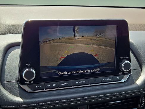 Used 2022 Nissan Rogue SV w/ SV Premium Package image 28