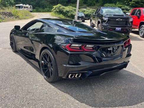 Used 2024 Chevrolet Corvette Stingray Preferred Cpe w/ Battery Protection Package RWD image 2