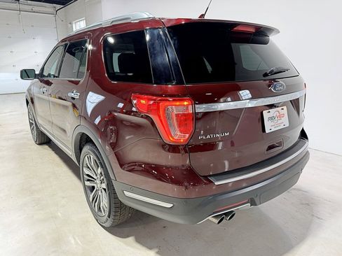 Used 2018 Ford Explorer Platinum image 5
