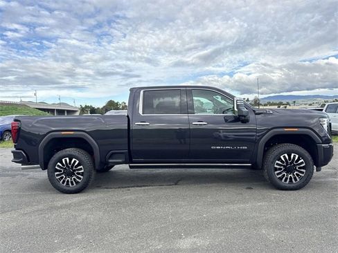 New 2026 GMC Sierra 2500 Denali Ultimate w/ Max Trailering Package image 3
