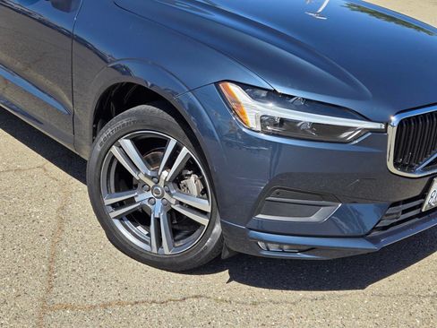 Used 2021 Volvo XC60 T5 Momentum w/ Advanced Package AWD/4WD image 10