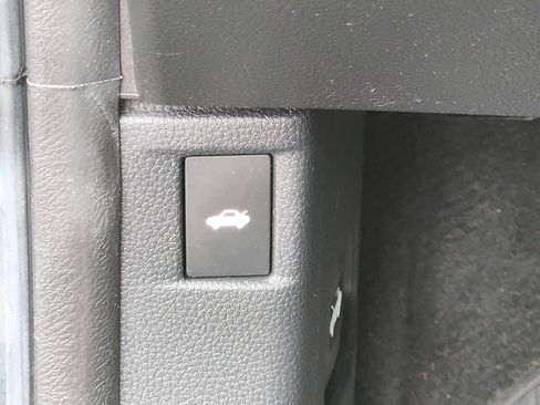 Certified 2023 Honda Accord EX image 22