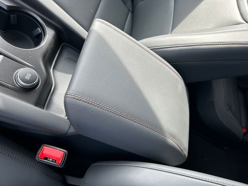 New 2026 Ford Explorer Active w/ Active Comfort Package image 19