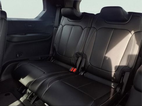 New 2025 Jeep Grand Cherokee L Limited AWD/4WD image 10