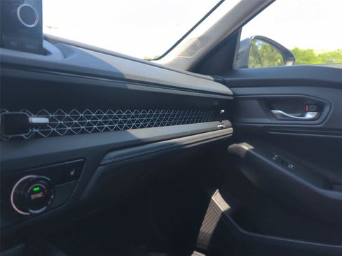 Used 2023 Honda Accord EX image 26