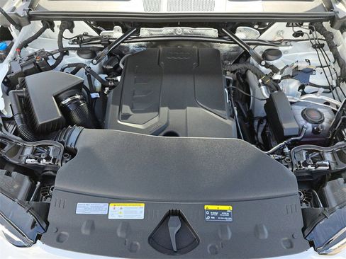 New 2025 Audi Q5 Premium image 31