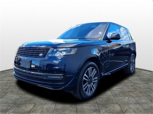 Used 2023 Land Rover Range Rover SE image 1