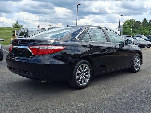 Used 2016 Toyota Camry XLE w/ Moonroof Package FWD image 6
